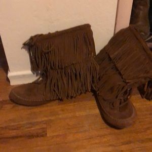 Brown size 11 fringe shoes